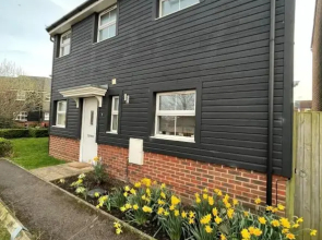 Gorgeous 3 Bedroom 2 Bathroom Family Home