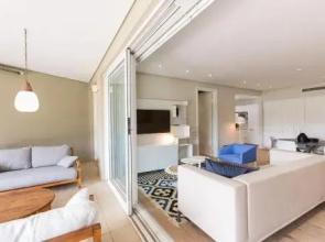 005 Marina Apartment