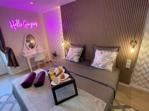 Nice Renting - Love Room Massena - Luxe Room - Jacuzzi - Terrace - King Bed - AC