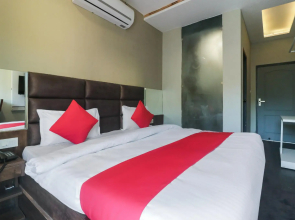 OYO 65757 Hotel Mm Inn