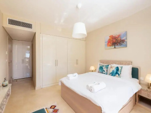 Refined & Relaxed 2 BDR Mangroovy Free Beach & Pool Access