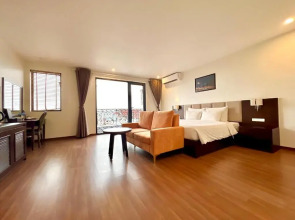 Paragon Noi Bai Hotel and Pool