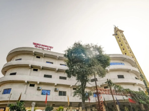 OYO 42100 Shivanjali Palace