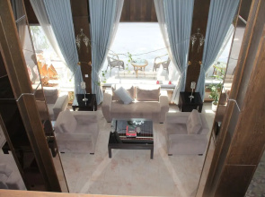 Rest Hotel