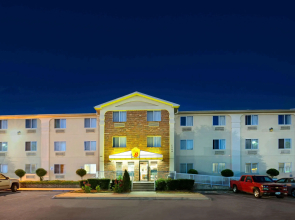 Super 8 by Wyndham Plano/Dallas Area