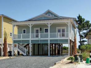 Latitudes - 5 Br Home