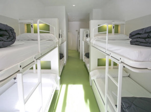 Sant Jordi Hostels Rock Palace