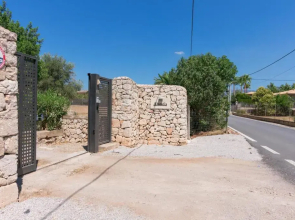 Preciosa casa con piscina a 1 Km de Santa Maria del cami