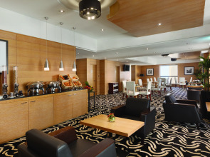 Отель Delta Hotels Jumeirah Beach, Dubai