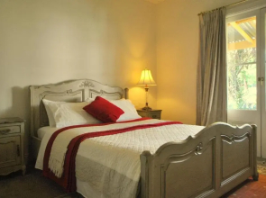 Cooma Cottage