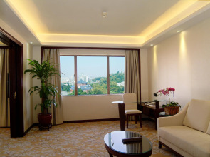 Guangdong Hotel-Free Shuttle & Registration Counter Service during Canton Fair