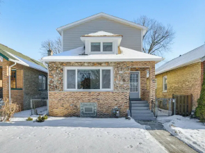 2 Mi to Northwestern: Updated Home w/ Game Room!