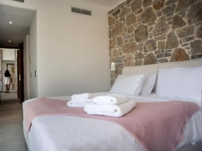 Varko Luxury Suites