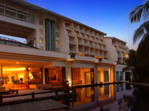 Days Hotel And Suites Resort