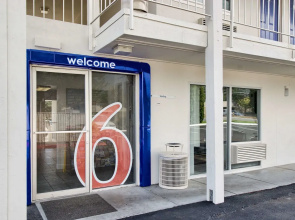 Motel 6 Everett, WA - North