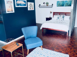 Studio Apartment in Central Cape Town With a Pool