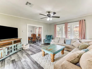 Near Campus & Casino: Family-friendly Durant Home!