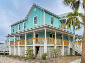 Families Welcome! Historical Hideaway in Palmetto