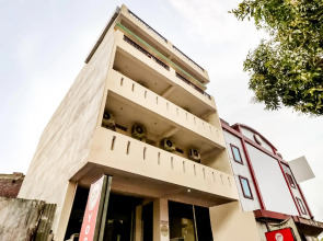 OYO 71029 Hotel Saraswati Inn