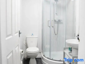 Reardon Apartment - Parking/Wifi - Warwick