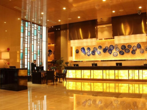 Lyhn International Hotel