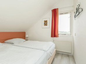 Deluxe Holiday Home in Noordwijk by the Forest