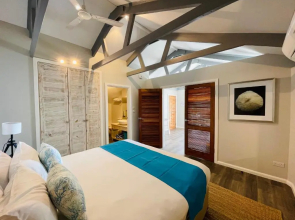 Le Nautique Luxury Beachfront Apartments
