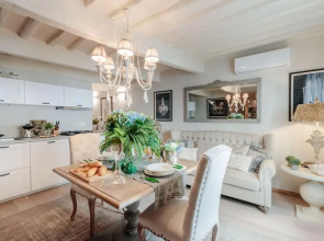 Casa Blanc in Lucca With 1 Bedrooms and 1 Bathrooms