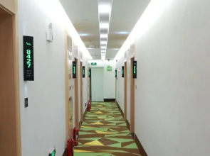Vatica Hotel Xuzhou Suining West Bayi Road