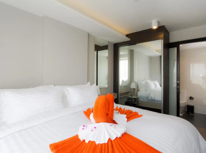 6th Avenue Surin Beach