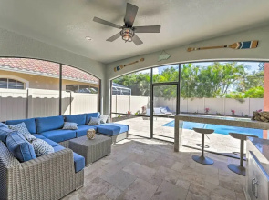 Coastal Naples Getaway ~ 2 Mi to Beaches!