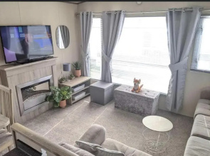 Immaculate Sen Friendly 3-bed Caravan in Porthcawl
