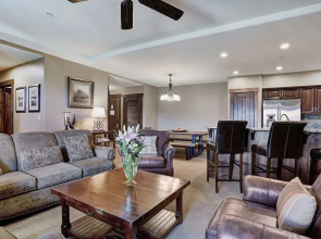 Crystal Peak Lodge 7304 3 Bedroom Condo by RedAwning