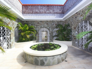 Villa Atlantis