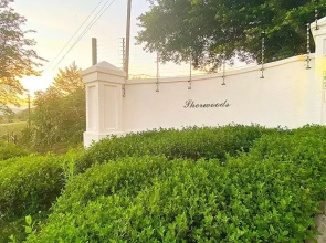 Sherwood's Country House