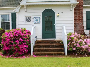 Historic Manteo Tumblehome - 3 Br home by RedAwning