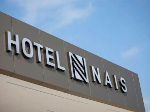 Hotel Nais