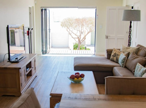 Paradise Beach Apartments Langebaan 4 Elara