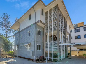 Bujerum Apartments on Burleigh