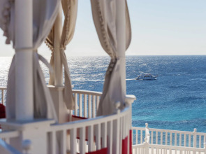 Reef Oasis Beach Resort