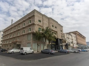 Delmon Hotel Suites