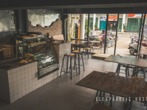 Sleepaholic Hostel