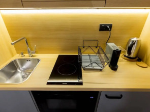 Teanna Lux Apartments