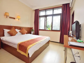 Lv Ye Ting Ge Hostel