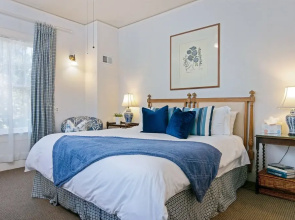 New Listing! The Darcy Suite At De La Vina Inn Studio Bedroom Hotel Room
