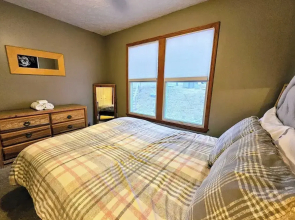 Summit Serenity by Avantstay Central Location w/ Mountain Views & Deck