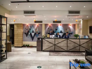 Iron Ox Hotel (Iron Ox Square Store)