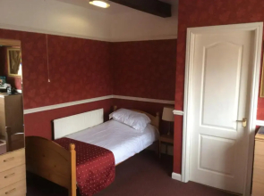 White Lodge Guest House