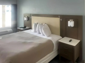 Rodeway Inn Holiday FL