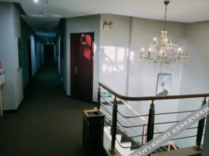 Jinfuding Express Hotel ( Xiangyang Times Tianjie Branch)
